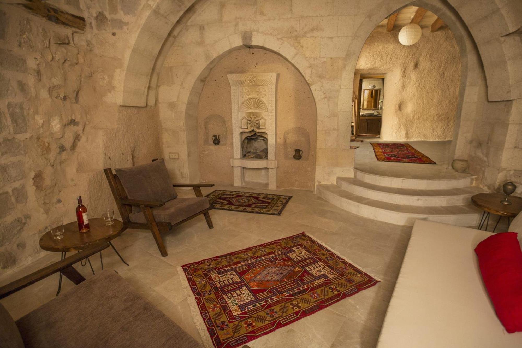 אוצ'יסר Helike Cave Suites חדר תמונה