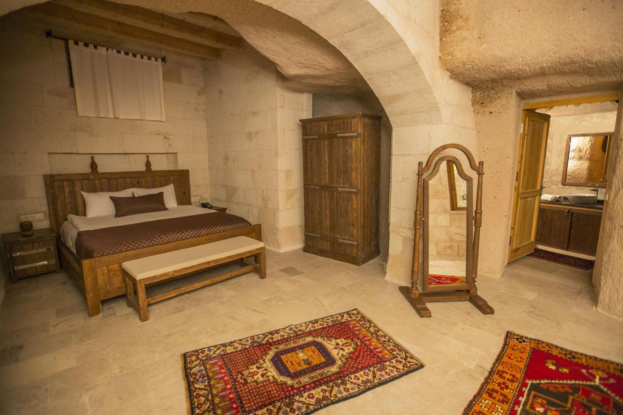 אוצ'יסר Helike Cave Suites חדר תמונה